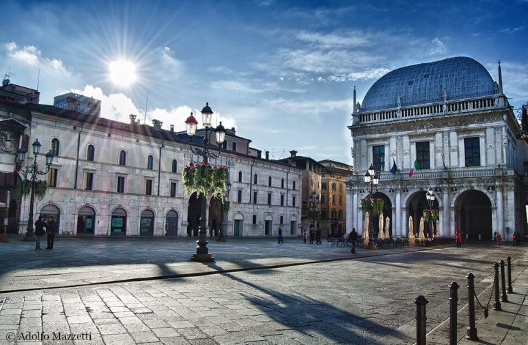 PIAZZA-DELLA-LOGGIA-brescia